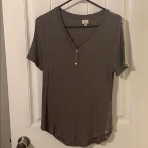 V neck ribbed tee